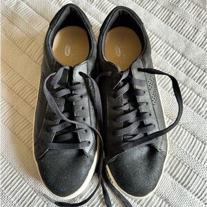 Dr. Scholl’s “Take IT Easy” Women’s Sneakers